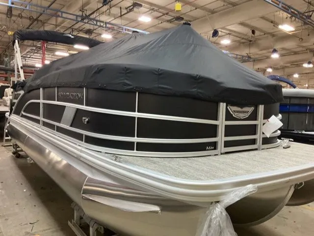 Slide: The Image of Bennington M Quad Bench 24 MFB Tritoon 2026 - 18