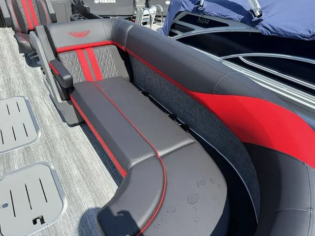 Slide: The Image of Bennington M Quad Bench 24 MFB Tritoon 2026 - 10