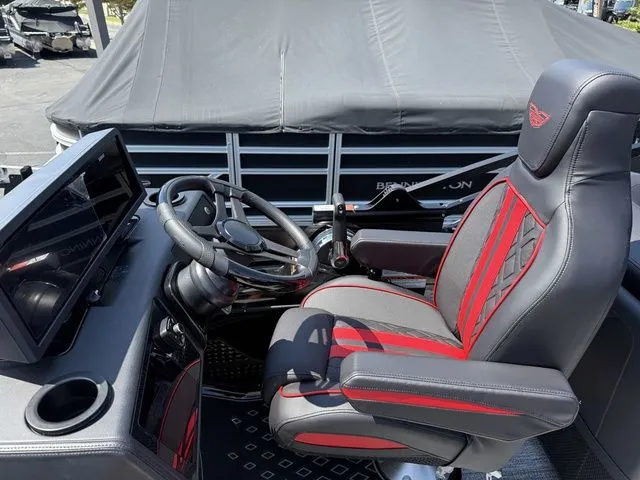 Slide: The Image of Bennington M Quad Bench 24 MFB Tritoon 2026 - 15