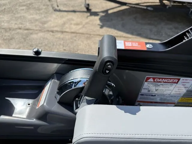 Slide: The Image of Bennington M Quad Bench 22 MFB Tritoon 2026 - 22