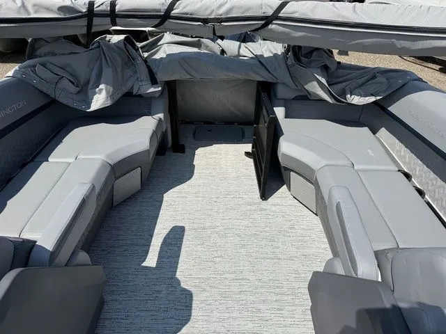 Slide: The Image of Bennington M Quad Bench 22 MFB Tritoon 2026 - 23