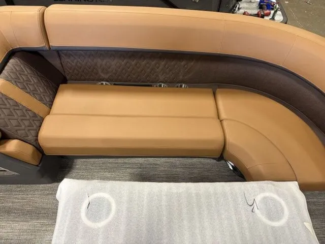 Slide: The Image of Bennington M Quad Bench 24 MFB Tritoon 2026 - 10