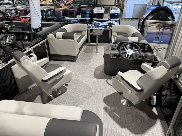 Slide: The Image of Bennington S-One Swingback 22 SSB Tritoon 2026 - 26