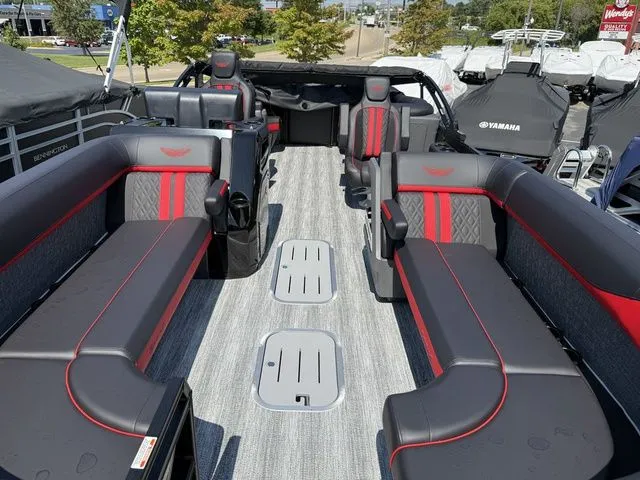 Slide: The Image of Bennington M Quad Bench 24 MFB Tritoon 2026 - 6