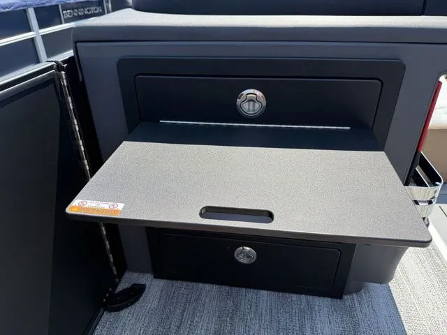 Slide: The Image of Bennington M Quad Bench 24 MFB Tritoon 2026 - 24