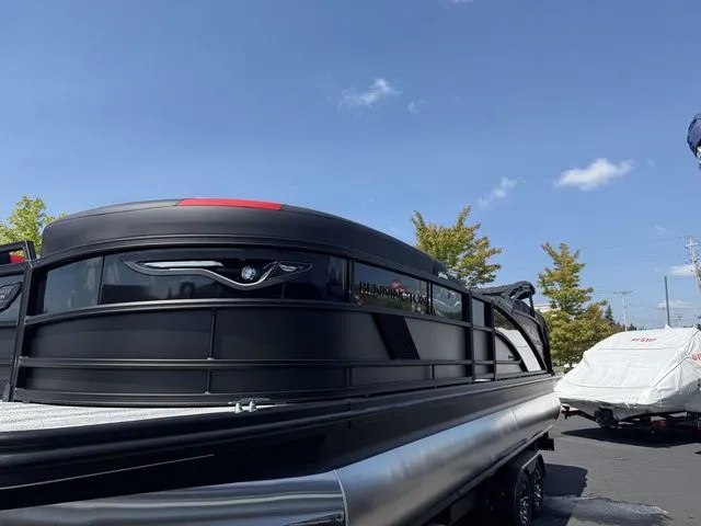 Slide: The Image of Bennington M Quad Bench 24 MFB Tritoon 2026 - 5