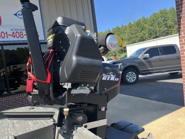 Slide: The Image of War Eagle 750 Gladiator 2025 - 7