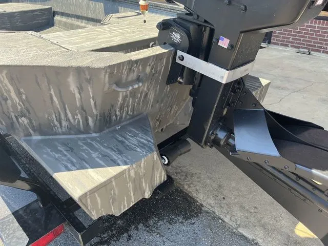 Slide: The Image of War Eagle 750 Gladiator 2025 - 8