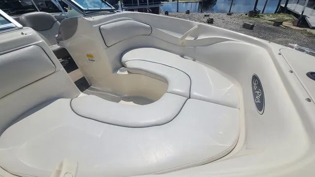 Slide: The Image of Sea Ray 182 2002 - 7