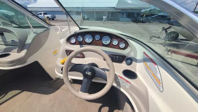 Slide: The Image of Sea Ray 182 2002 - 9