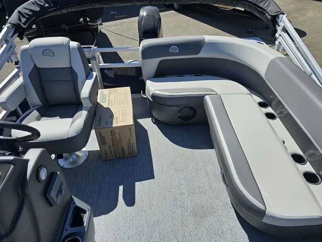 Slide: The Image of Sun Tracker Bass Buggy 16 XL Select 2026 - 9