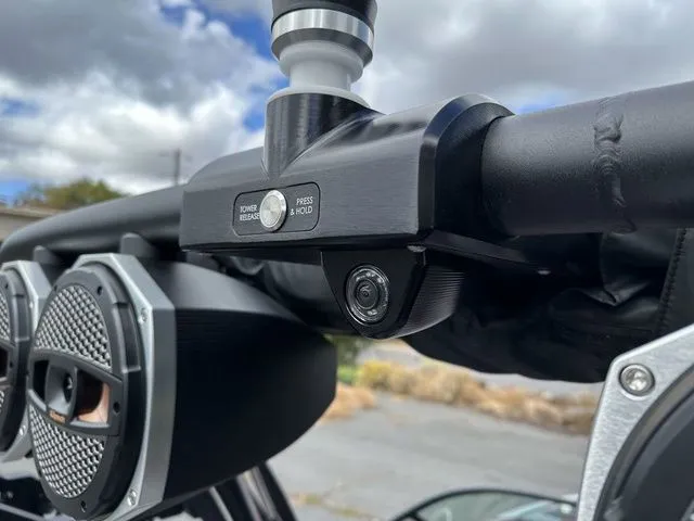 Slide: The Image of MasterCraft XT25 2024 - 37