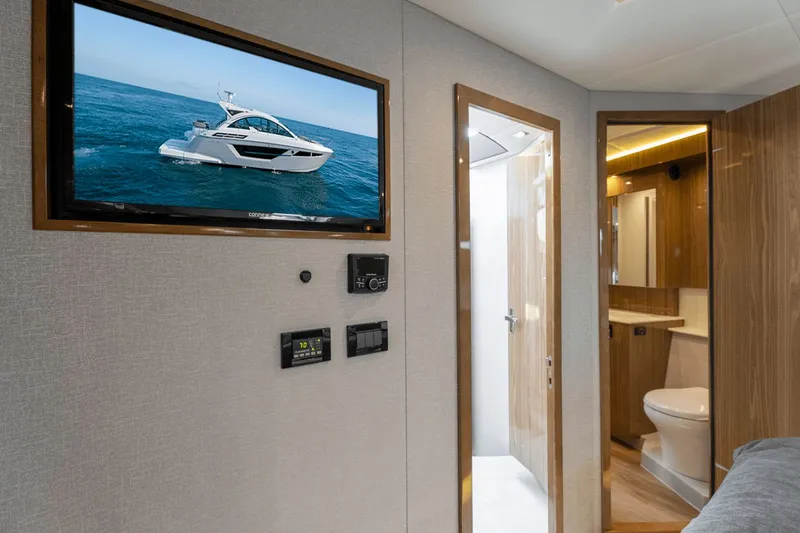 Slide: The Image of Cruisers 50 Cantius 2026 - 72