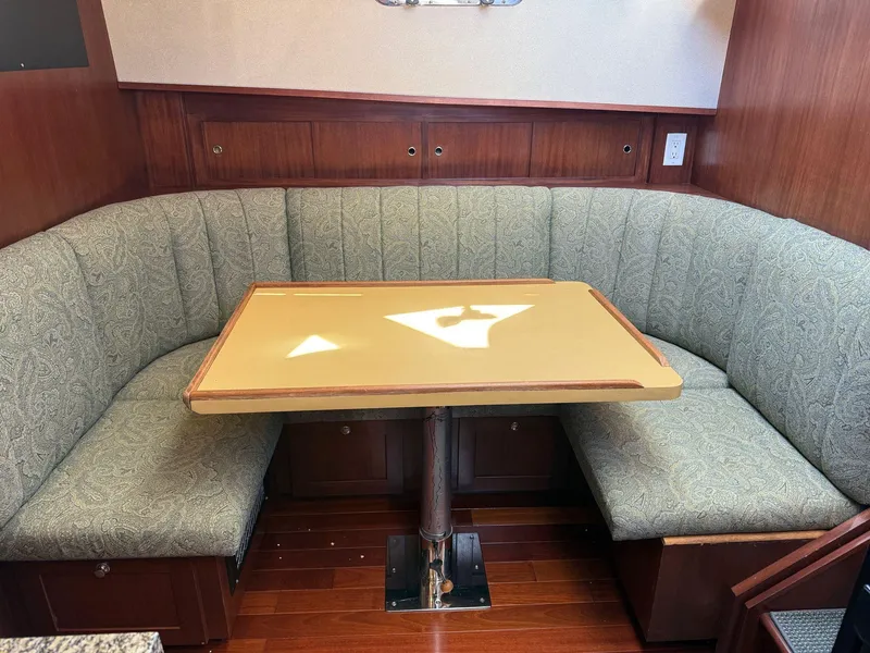 Slide: The Image of West Coast 46 - Galley / Dinette - 6