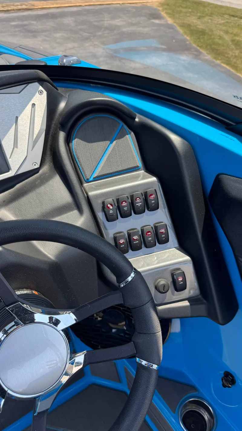 Slide: The Image of Supreme S240 2023 - 14