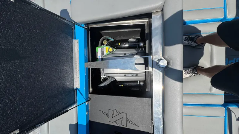 Slide: The Image of Supreme S240 2023 - 17