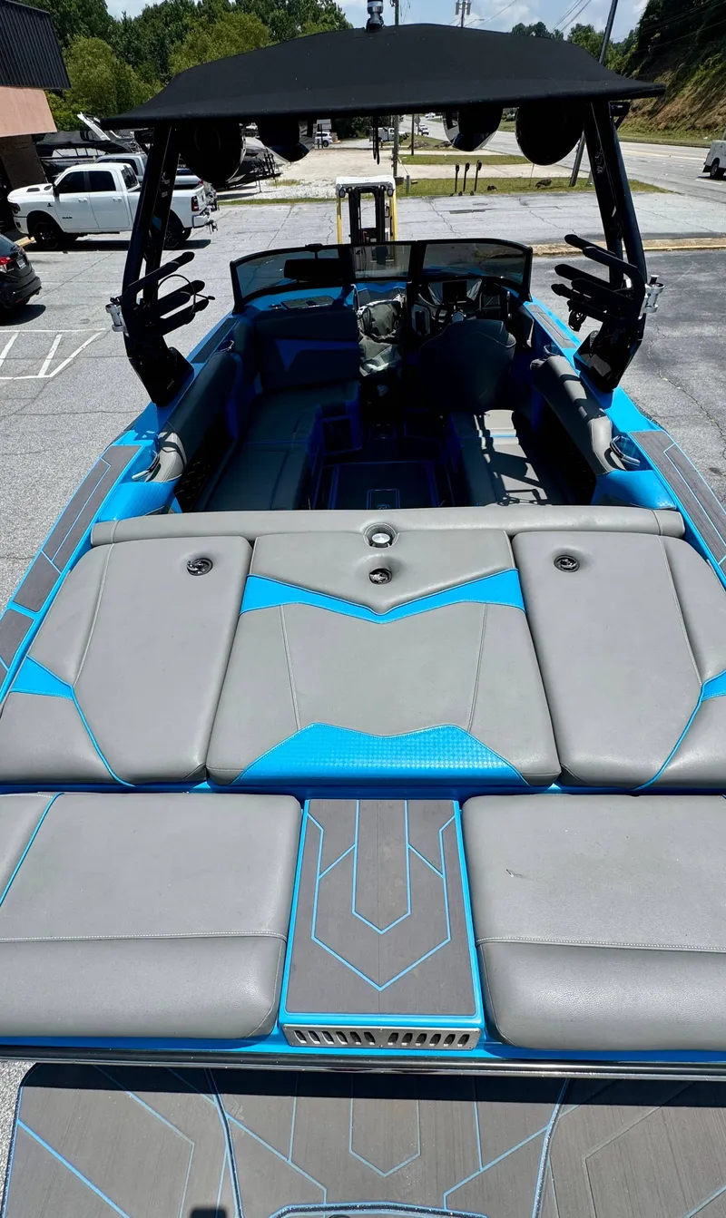 Slide: The Image of Supreme S240 2023 - 4