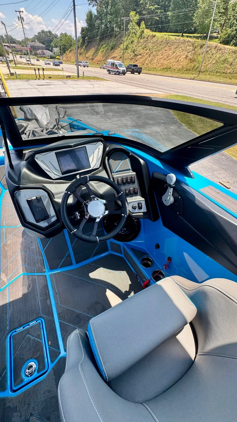 Slide: The Image of Supreme S240 2023 - 7