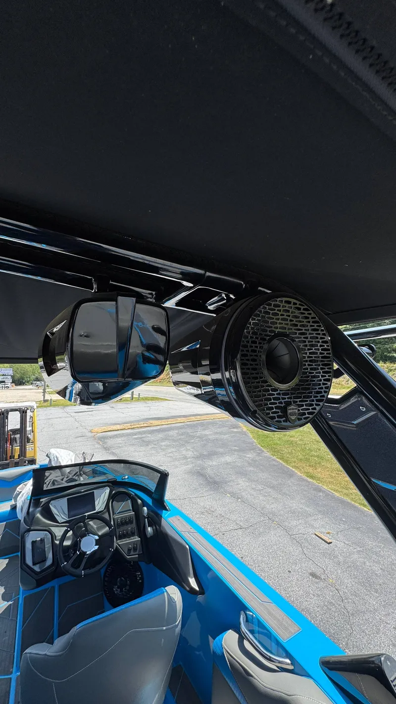 Slide: The Image of Supreme S240 2023 - 9