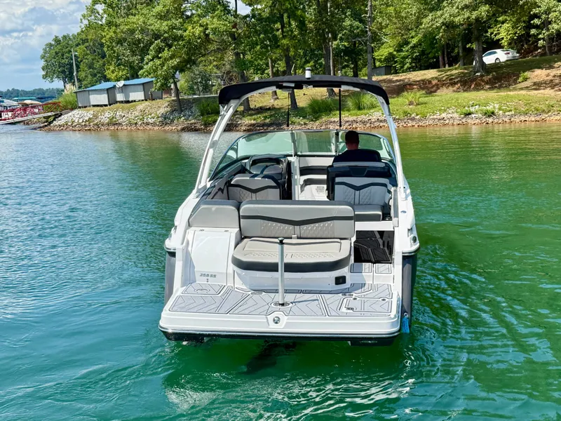 Slide: The Image of Monterey 258SS Super Sport 2025 - 17