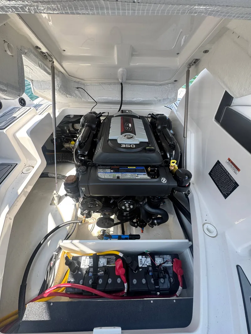 Slide: The Image of Monterey 258SS Super Sport 2025 - 18