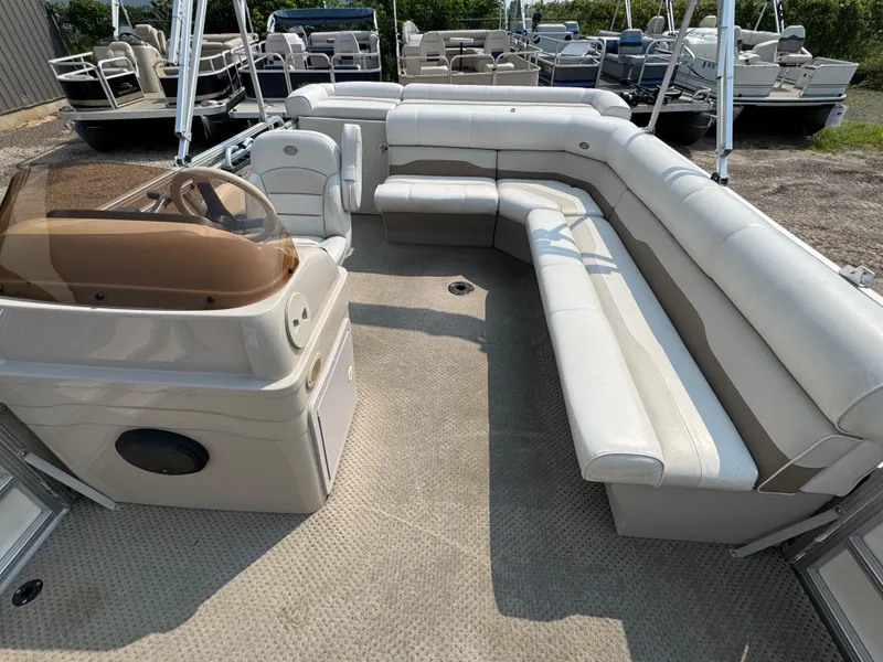 Slide: The Image of Smoker Craft SunChaser 820 Pontoon 2006 - 16