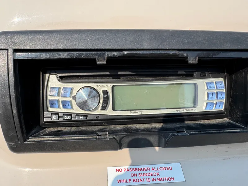 Slide: The Image of Smoker Craft SunChaser 820 Pontoon 2006 - 25