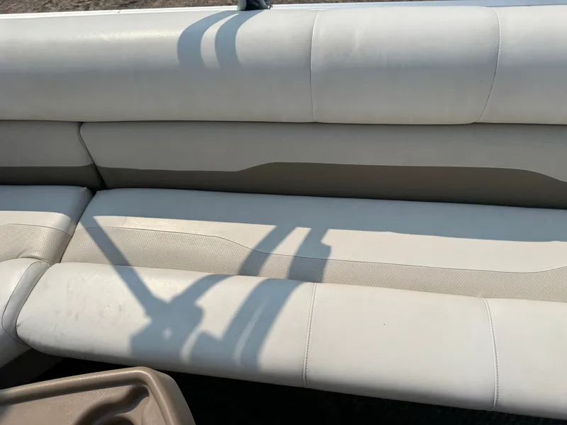 Slide: The Image of Smoker Craft SunChaser 820 Pontoon 2006 - 29