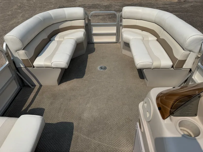 Slide: The Image of Smoker Craft SunChaser 820 Pontoon 2006 - 3