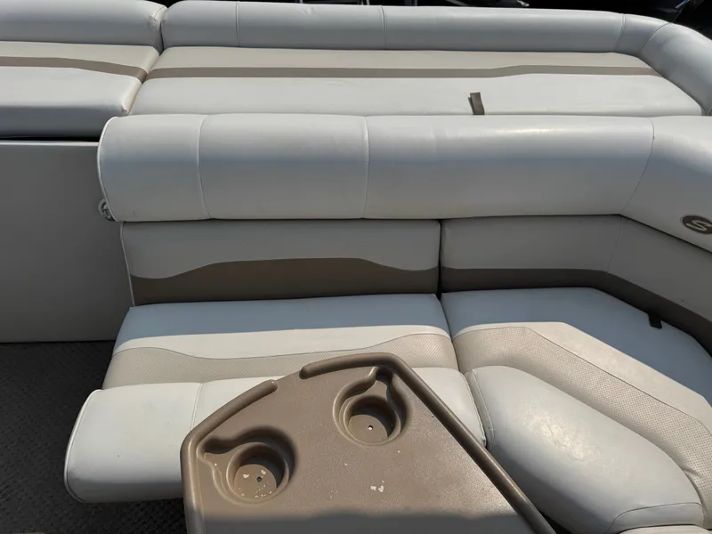 Slide: The Image of Smoker Craft SunChaser 820 Pontoon 2006 - 31