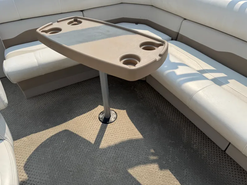 Slide: The Image of Smoker Craft SunChaser 820 Pontoon 2006 - 32