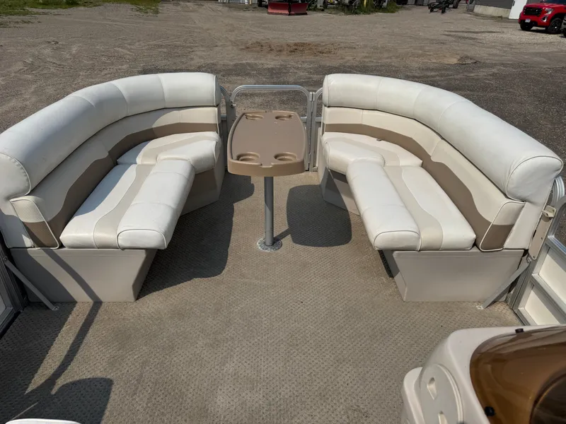 Slide: The Image of Smoker Craft SunChaser 820 Pontoon 2006 - 4