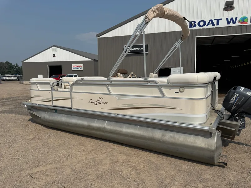 Slide: The Image of Smoker Craft SunChaser 820 Pontoon 2006 - 41