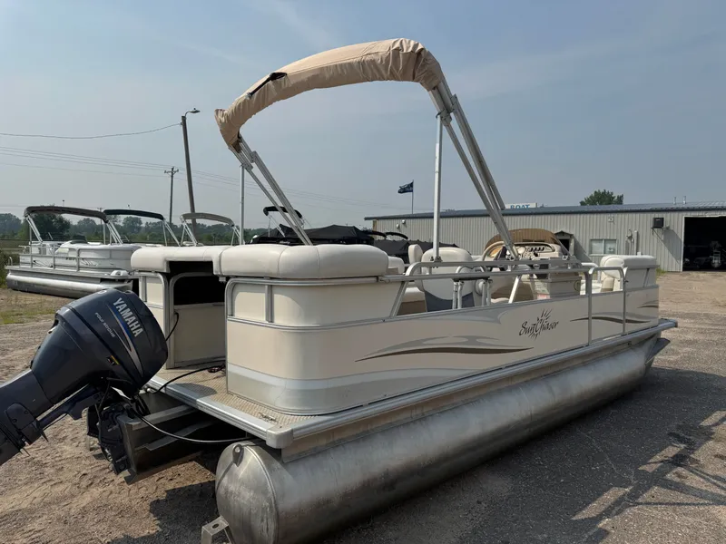 Slide: The Image of Smoker Craft SunChaser 820 Pontoon 2006 - 44