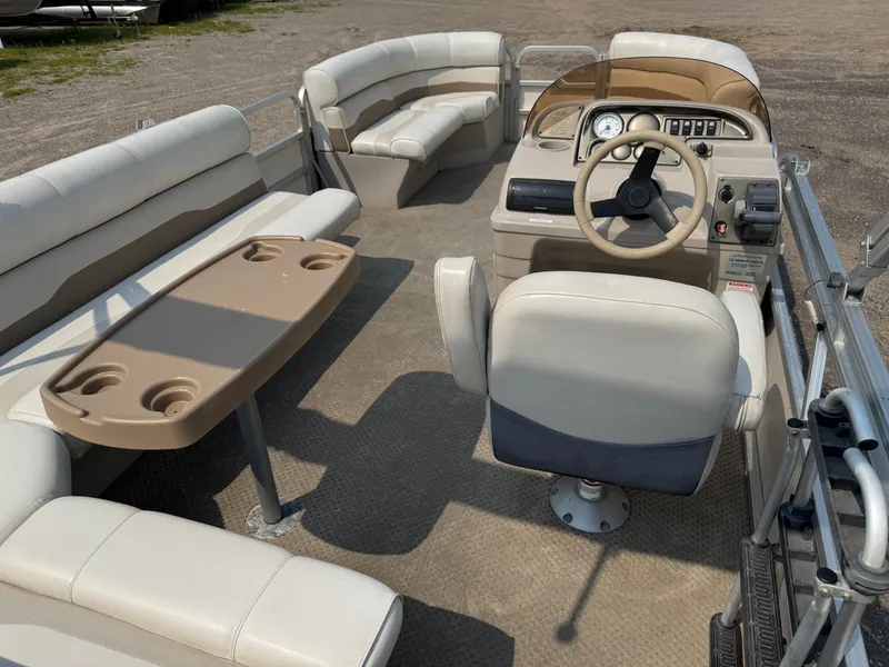 Slide: The Image of Smoker Craft SunChaser 820 Pontoon 2006 - 7