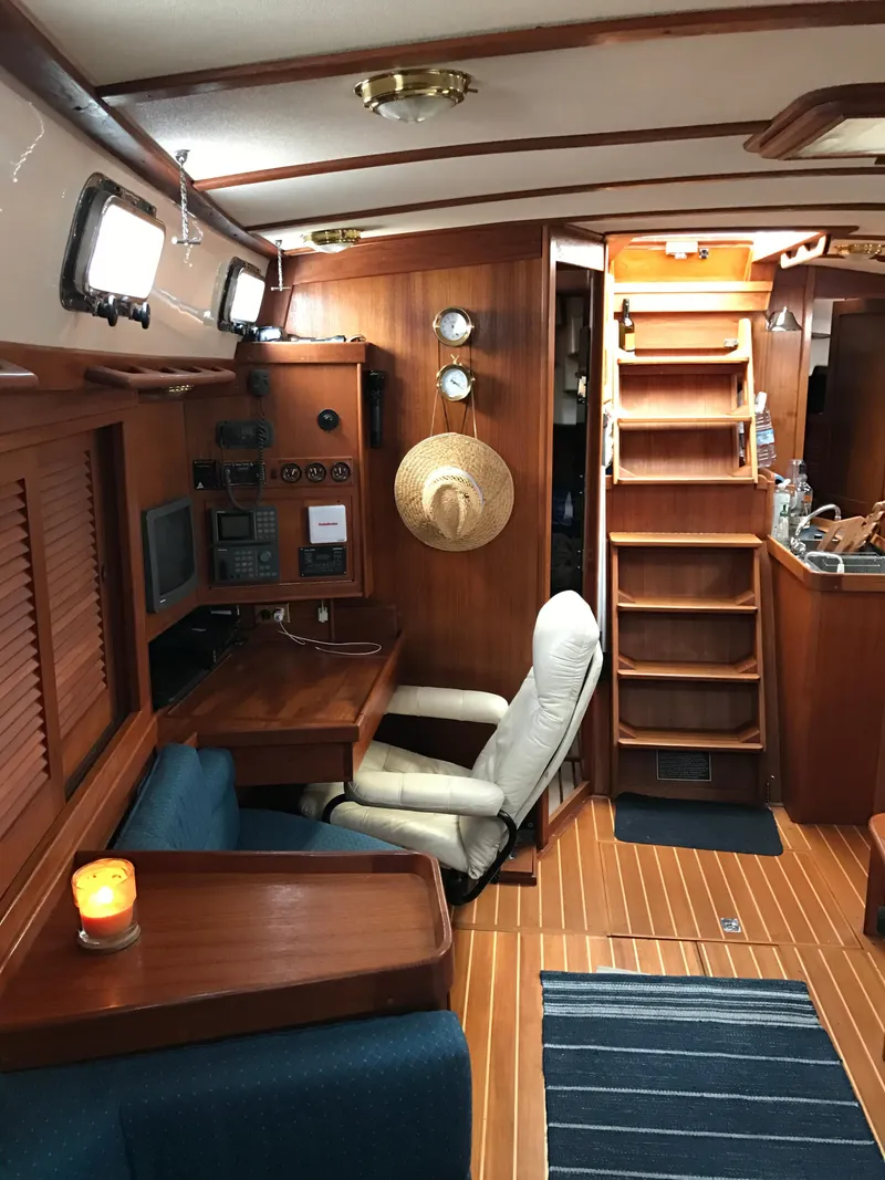 Slide: The Image of Main Salon View Aft - 19