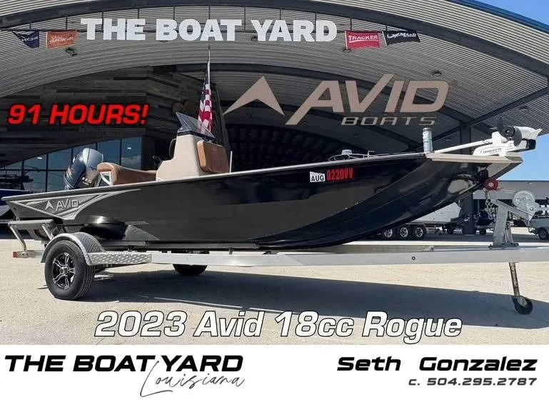 The Image of Avid 18 Rouge Center Console 2023 - 1