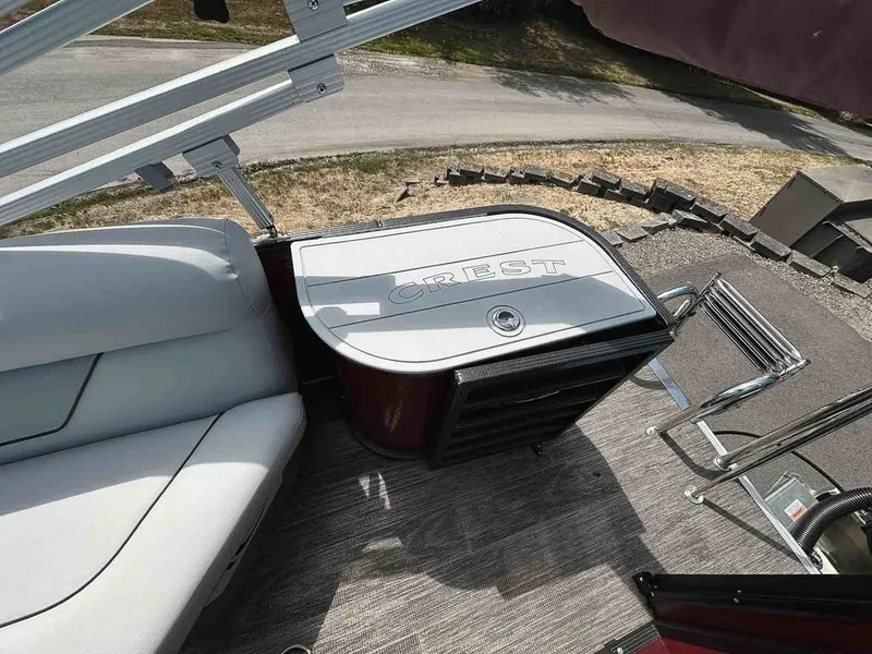 Slide: The Image of Crest Classic LX 220 2022 - 13