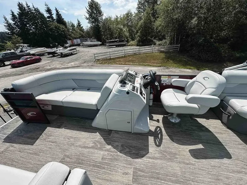 Slide: The Image of Crest Classic LX 220 2022 - 6