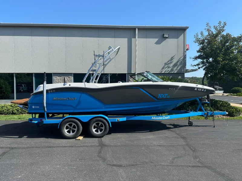 The Image of MasterCraft NXT22 2016 - 1