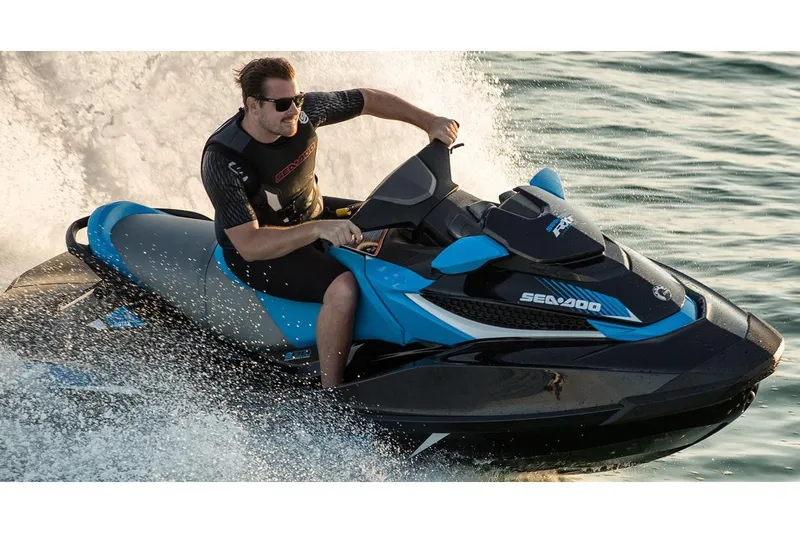 Slide: The Image of Manufacturer Provided Image: Man riding 2017 Sea-Doo RXT 260 jet ski on water. - 11