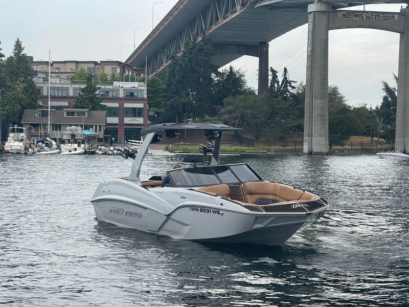 The Image of MB b52 alpha 2024 - 1