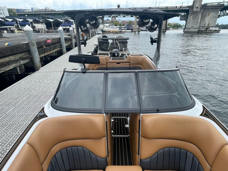 Slide: The Image of MB b52 alpha 2024 - 14