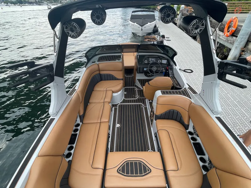 Slide: The Image of MB b52 alpha 2024 - 8