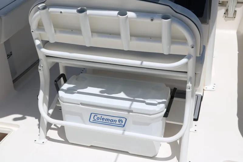 Slide: The Image of Robalo R250 Center Console 2023 - 41