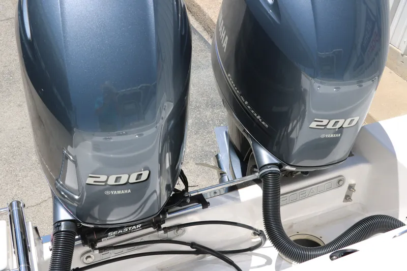 Slide: The Image of Robalo R250 Center Console 2023 - 52