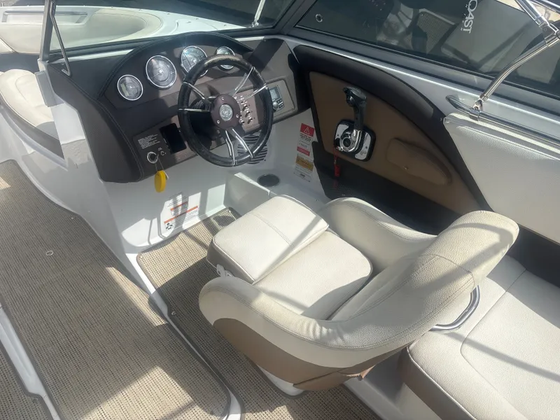 Slide: The Image of Cobalt 220S 2017 - 12