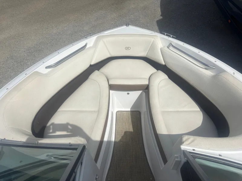 Slide: The Image of Cobalt 220S 2017 - 7