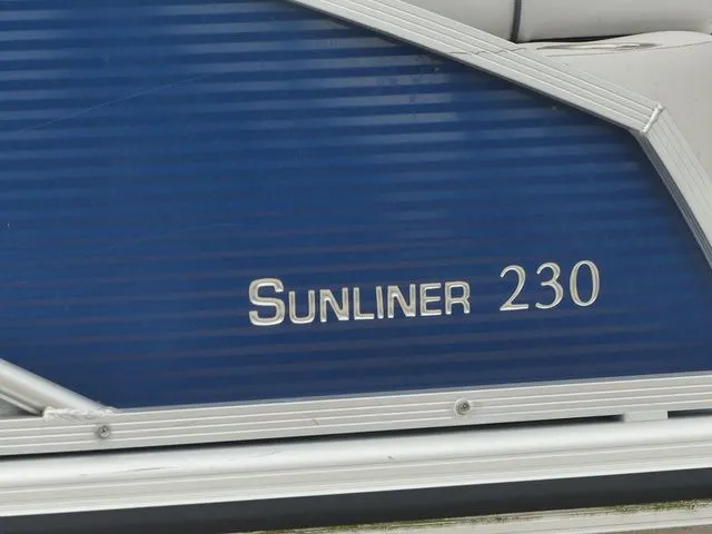 Slide: The Image of Harris Sunliner 230 2021 - 9