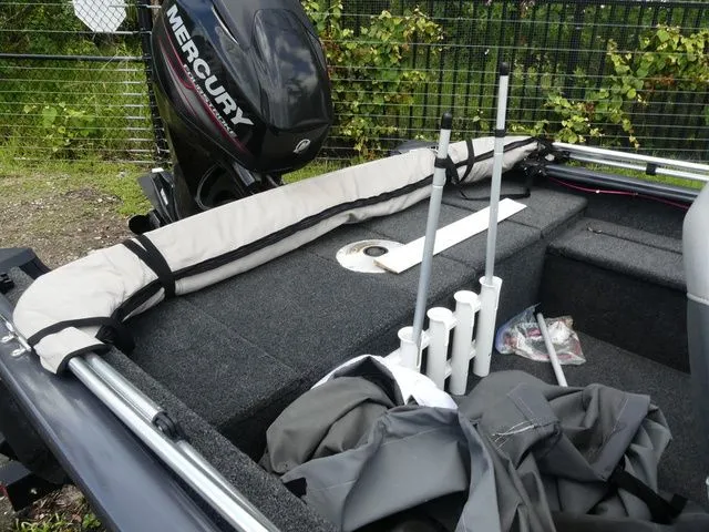 Slide: The Image of Tracker Pro Guide V-16 WT 2015 - 7